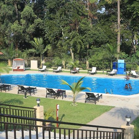Best Western Premier Garden Hotel Энтеббе Экстерьер фото