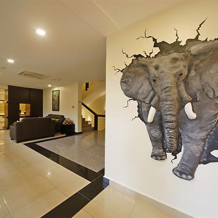 Best Western Premier Garden Hotel Энтеббе Экстерьер фото