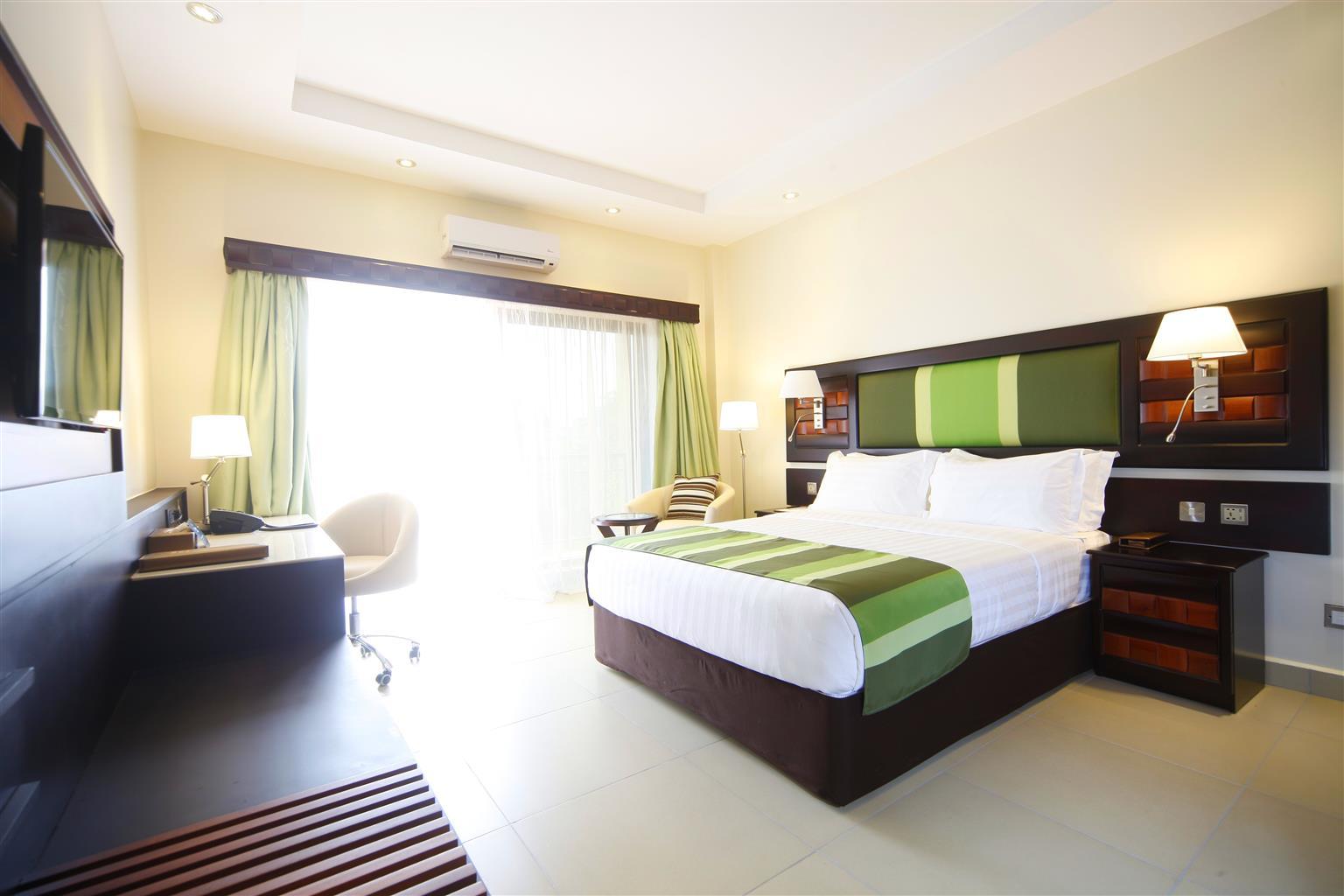 Best Western Premier Garden Hotel Энтеббе Экстерьер фото