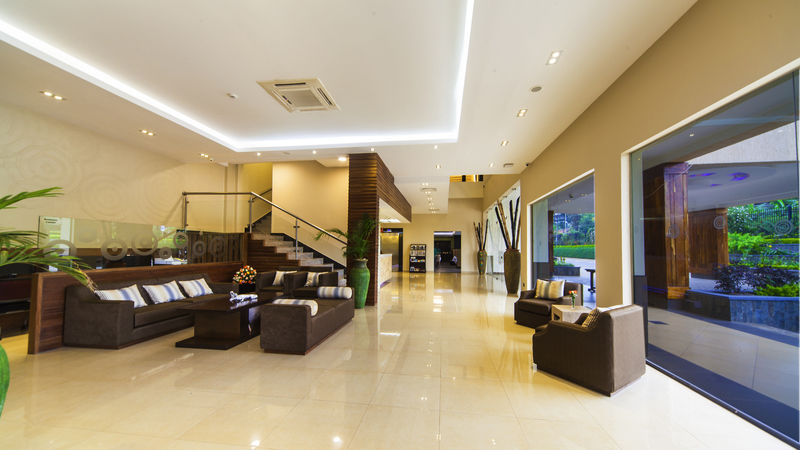 Best Western Premier Garden Hotel Энтеббе Экстерьер фото