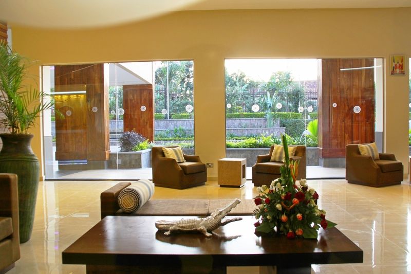 Best Western Premier Garden Hotel Энтеббе Экстерьер фото