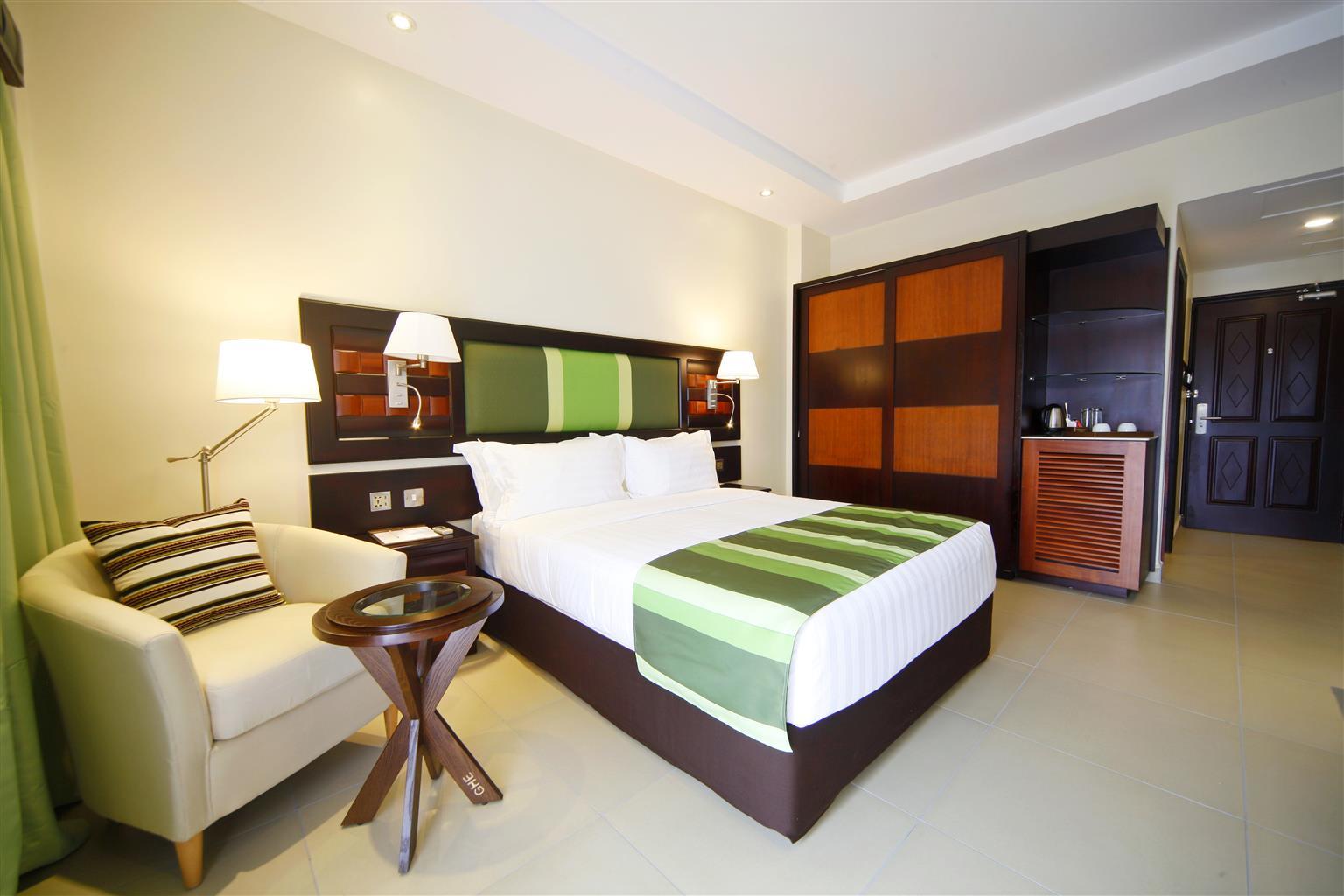 Best Western Premier Garden Hotel Энтеббе Экстерьер фото