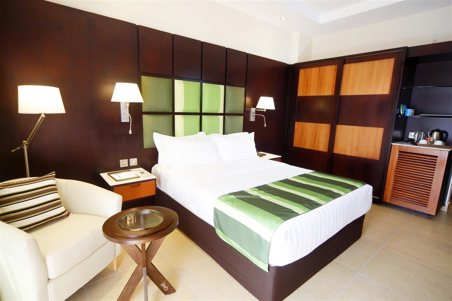 Best Western Premier Garden Hotel Энтеббе Экстерьер фото