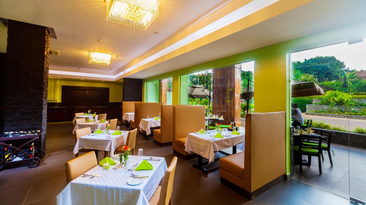 Best Western Premier Garden Hotel Энтеббе Экстерьер фото