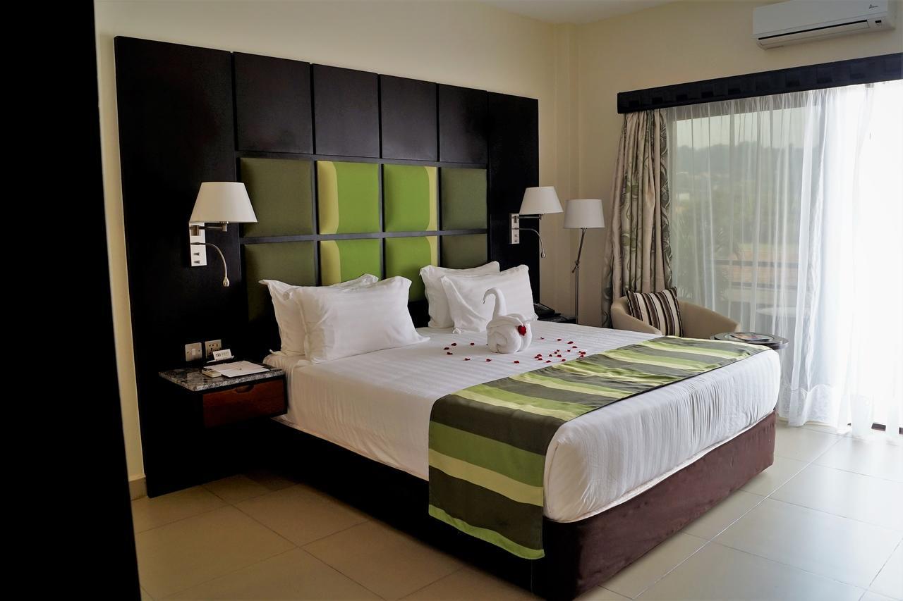 Best Western Premier Garden Hotel Энтеббе Экстерьер фото