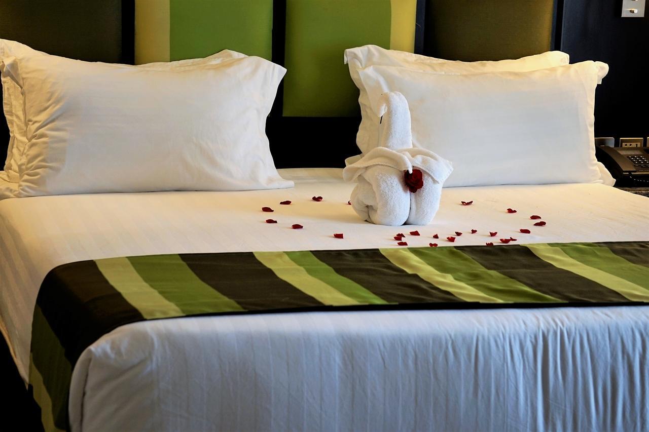 Best Western Premier Garden Hotel Энтеббе Экстерьер фото